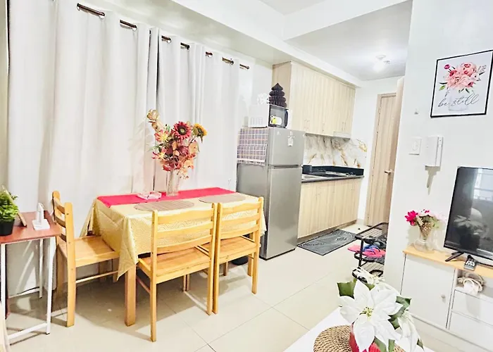 Stand Out And Cozy Unit At Shore 2 Tower 3 Apartment